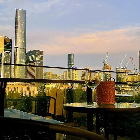 Lovely 2 Beds With View At South * Brisbane
