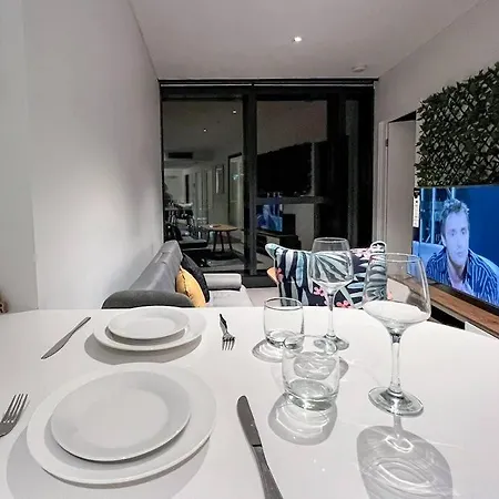 Amazing 2 Bedroom In Cbd C15 Apartment Brisbane