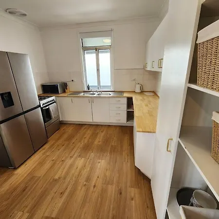 Classic Queenslander With Pool & Yard Holiday home Brisbane
