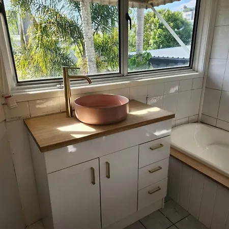 Classic Queenslander With Pool & Yard Brisbane