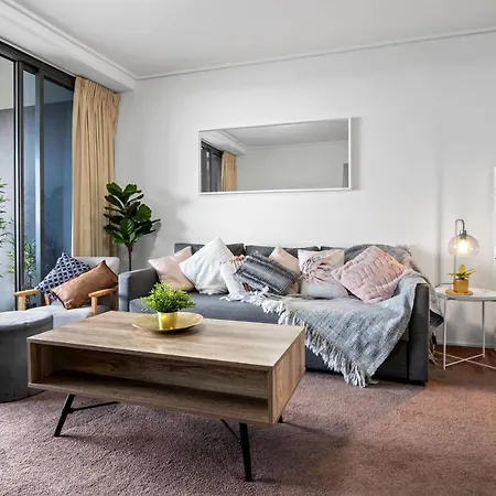 Apartment Break Panoramic River Views Free Parking