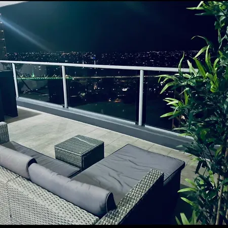 Break Panoramic River Views Free Parking Apartment *