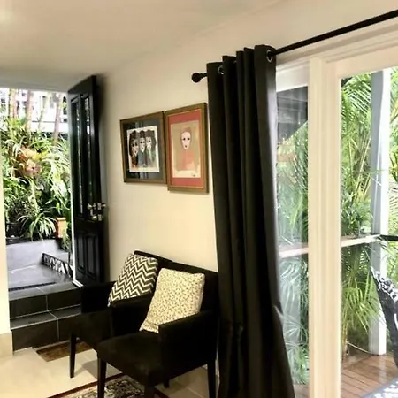 Apartment Contemporary In The Heart Of Paddington By Custom Hosting *