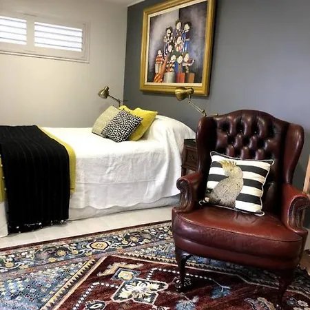 Contemporary In The Heart Of Paddington By Custom Hosting Apartment