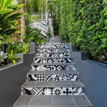 Apartment Contemporary In The Heart Of Paddington By Custom Hosting Brisbane