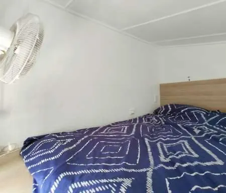 Guest house 72 On Newnham Brisbane