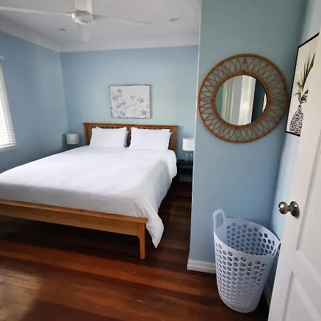 Oxley Mineral Pool & Private Suburbanstay Holiday home Brisbane