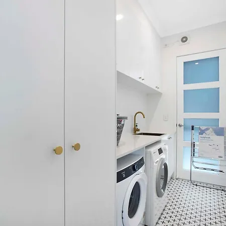 Manly Oasis, 5bd, 3 King Bd,pool *