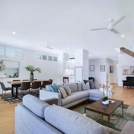 Manly Oasis, 5bd, 3 King Bd,pool Brisbane