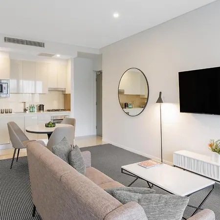 Meriton Herschel Street, 5* Brisbane