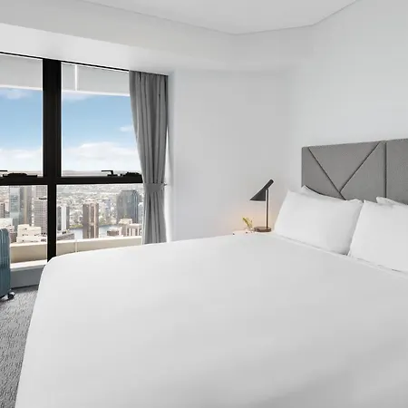 Meriton Herschel Street, 5* Brisbane