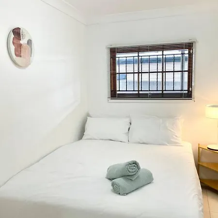 Apartment On A Hill - 1 Bedroom Brisbane
