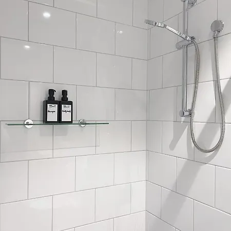 1chermside Close To Hospital And Shops Apartment