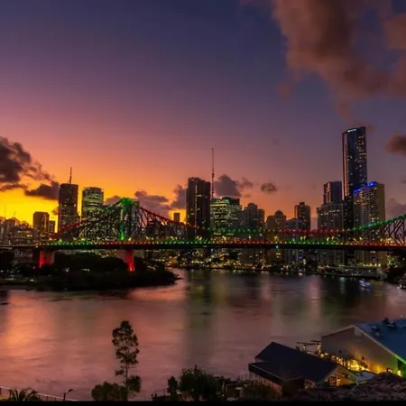Apartment Cbd Riverview 2bed Kingbed At Tallest Building