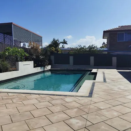 Eight Mile Plains House *