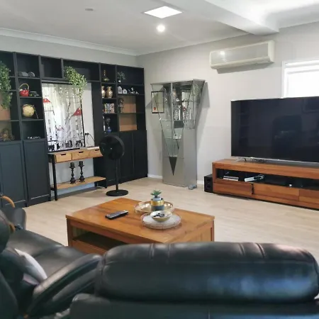 Holiday home Eight Mile Plains House