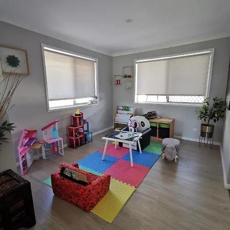 Eight Mile Plains House