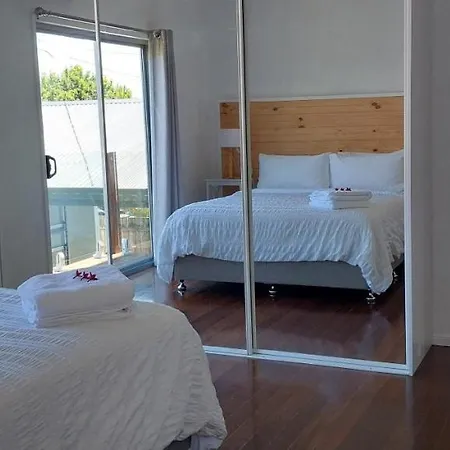 Maple - The House By The Bay