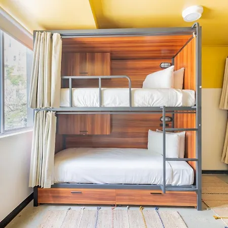 Hotel Roamer