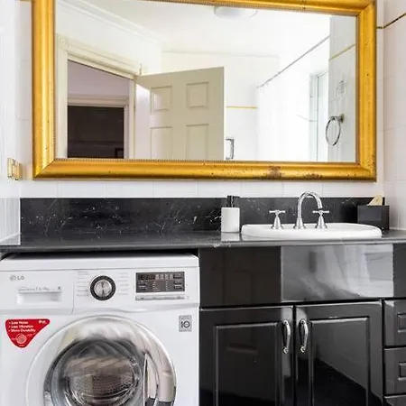 Apartment Cbd 1-br Across From Central Station