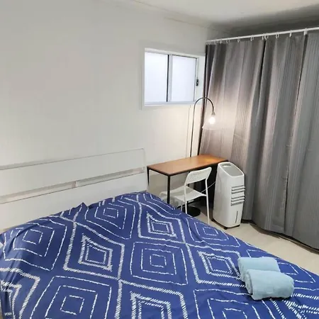 Guest house 72 On Newnham Brisbane