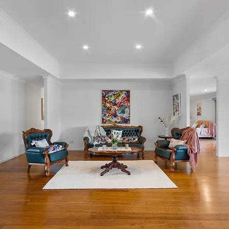 Holiday home Designer's With Pool Brisbane