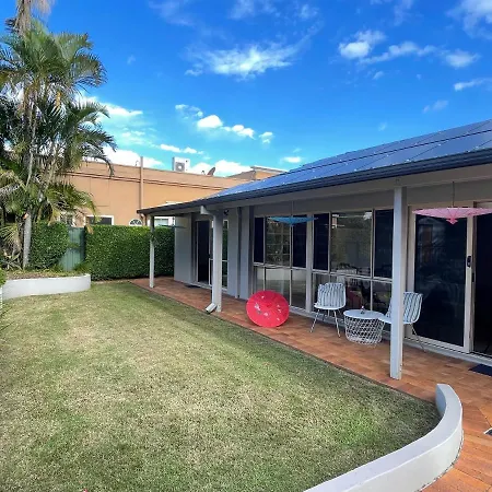 Designer's With Pool * Brisbane