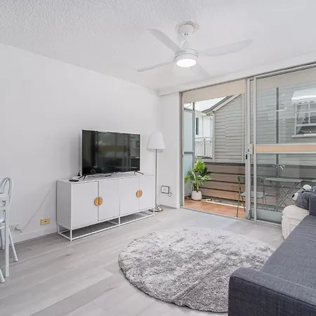 Fresh 2bd Koala West End Apartment Brisbane