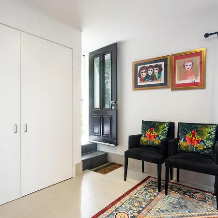 Contemporary In The Heart Of Paddington By Custom Hosting