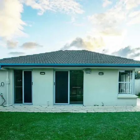Garden Getaway - Location * Brisbane