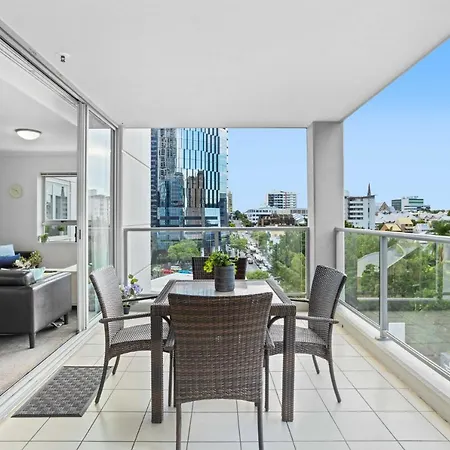 Apartment Gorgeous Unit In The Heart Of