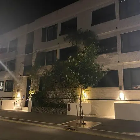 Apartment Fortitude Valley / And Quiet