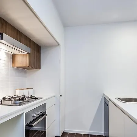 Modern 1 Bedroom On Portside Wharf Apartment
