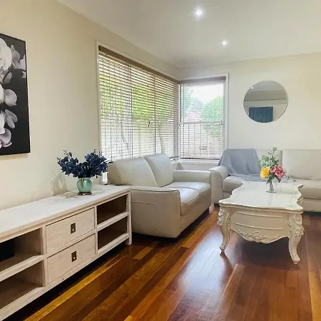 Garden Getaway - Location