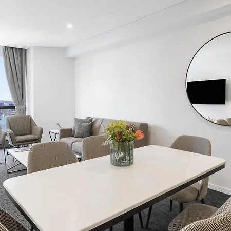 Meriton Herschel Street, Hotel 5*