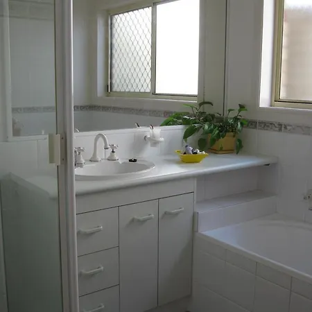 Bay Apartment *