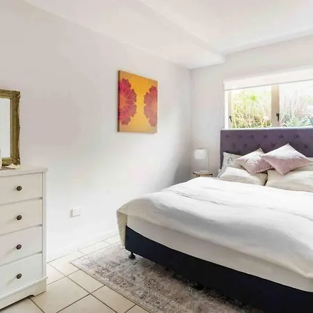 3 Bedroom With Amazing Pool Close To City, Mountains And Amenities