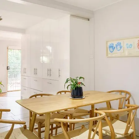 3 Bedroom With Amazing Pool Close To City, Mountains And Amenities Apartment *