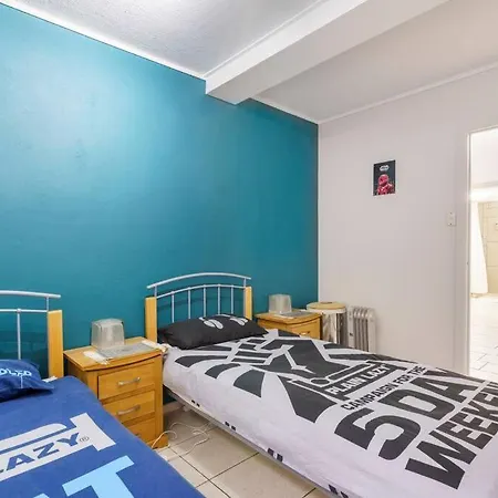 3 Bedroom With Amazing Pool Close To City, Mountains And Amenities Brisbane