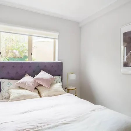 3 Bedroom With Amazing Pool Close To City, Mountains And Amenities * Brisbane