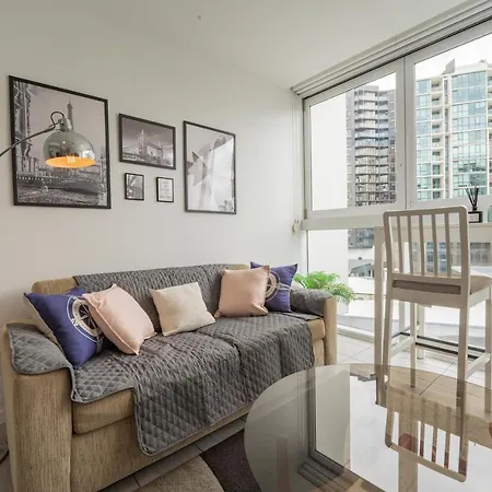 Apartment Fortitude Valley View 1b1b W Shared Pool Gym C11