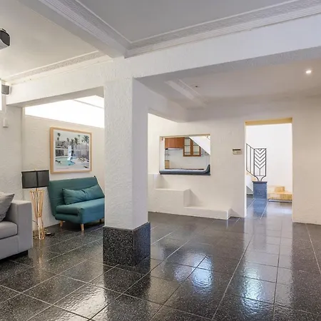 Luxurious Art Deco House In Upscale Hamilton *