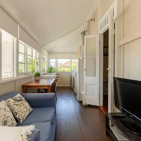Apartment Quaint & Cosy 1 Bedroom In Queenslander. Brisbane