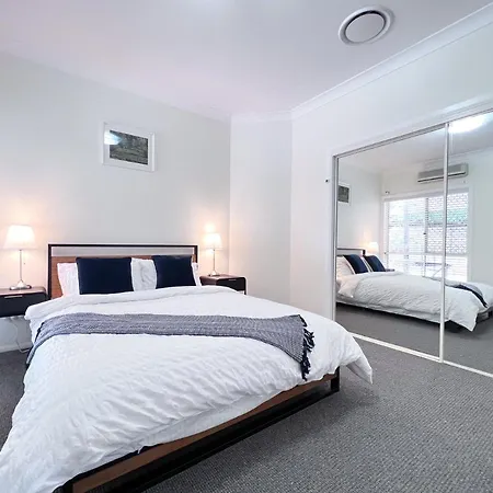 Kookaburra•holidayoasis Familyhome 5 Bedroom/pool/ac 10kmcbd Brisbane