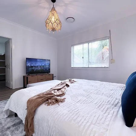 Kookaburra•holidayoasis Familyhome 5 Bedroom/pool/ac 10kmcbd Brisbane