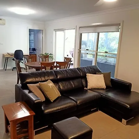 Adorable Private 2 Bedroom Guest + Pool