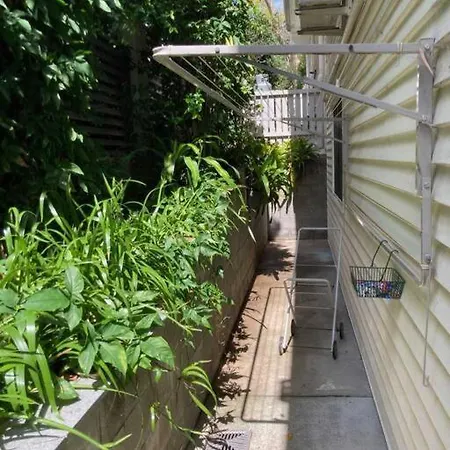 Apartment Adorable Private 2 Bedroom Guest + Pool *