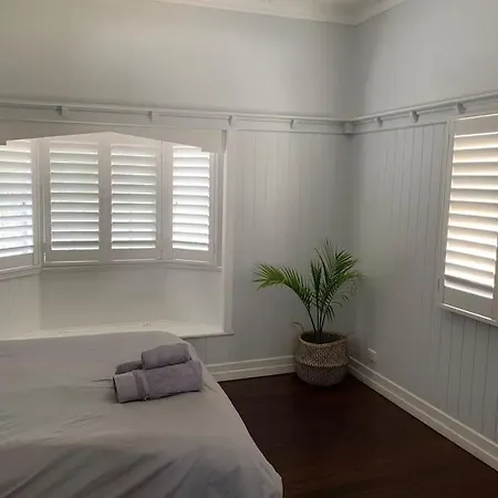 Charming 1920's 4br Freestanding Plantation Qldr.
