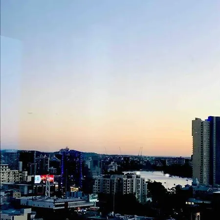 Prime Located Luxe 2 Bedroom Sky Home/sensational Views * Brisbane