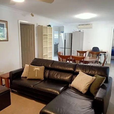 Adorable Private 2 Bedroom Guest + Pool Apartment Brisbane